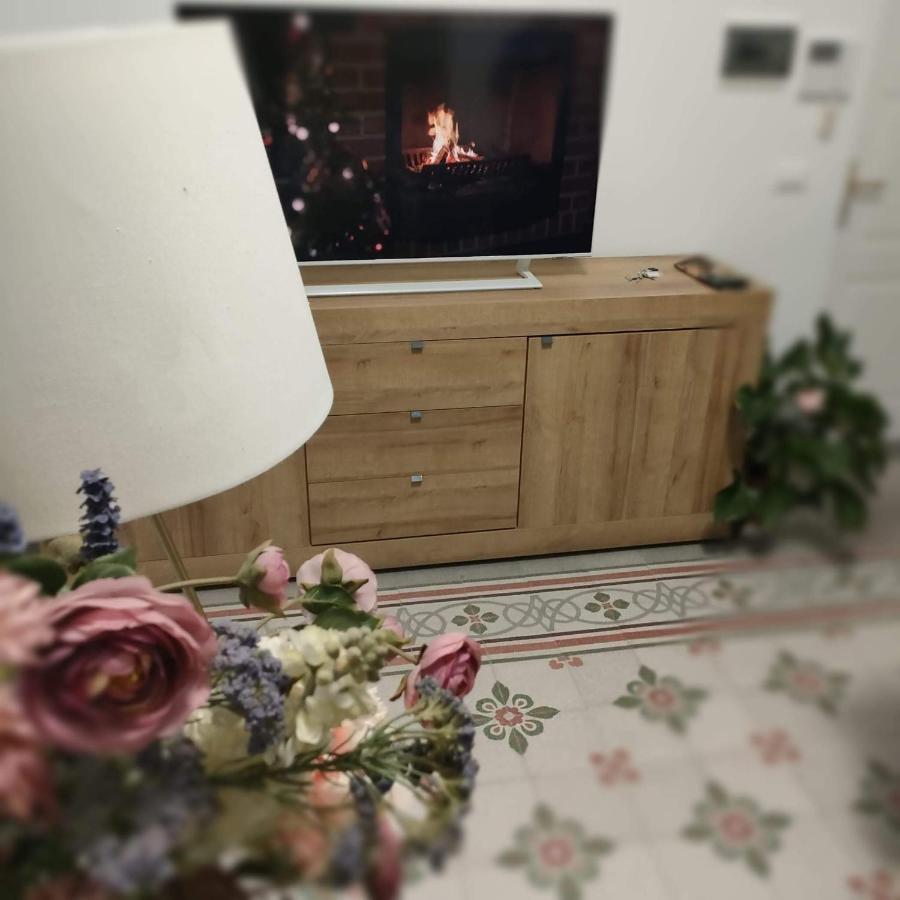 Piazza Vittoria Apartment Карини Екстериор снимка